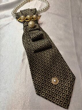 Geoffrey Beene Black and Gold Geometric Necktie with Pearl Accents